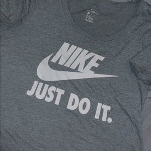nike short sleeve shirt
